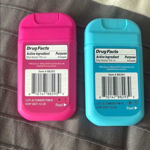 Barbie Hand Sanitizer Spray - Pink and Blue - Picture 2 of 2